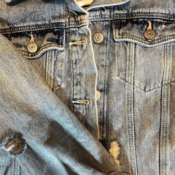 Old Navy Jean Distressed Jacket - Picture 2 of 2